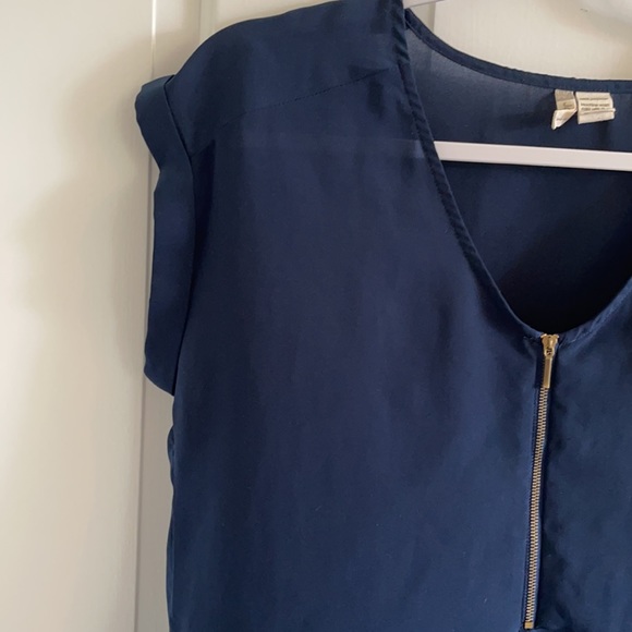 Blue Top - Picture 3 of 3